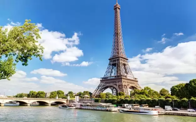 Take Flat 5% Off On Eiffel Tower 2nd Floor With Audio Guide & Seine Cruise With This Isango.Com Discount Voucher