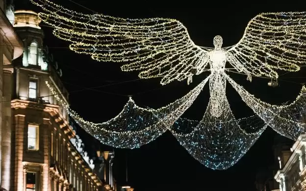 Get Extra 15% Off On Tootbus London Christmas Lights Tour With This Isango.Com Discount Voucher
